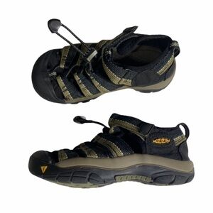Keen Newport H2 Youth Hiking/ Water Sandals  Sz 13